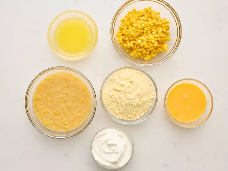 Easy Creamy Corn Casserole Recipe for Thanksgiving