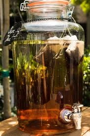 Refreshing Homemade Sugar-Free Sun Tea: The Best Recipe with Citrus and Herbs 1. Homemade Sugar-Free Sun Tea